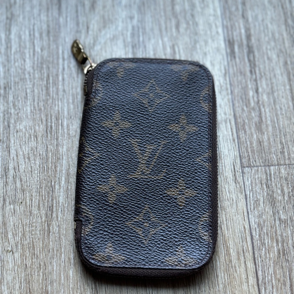 Louis Vuitton vintage keyholder